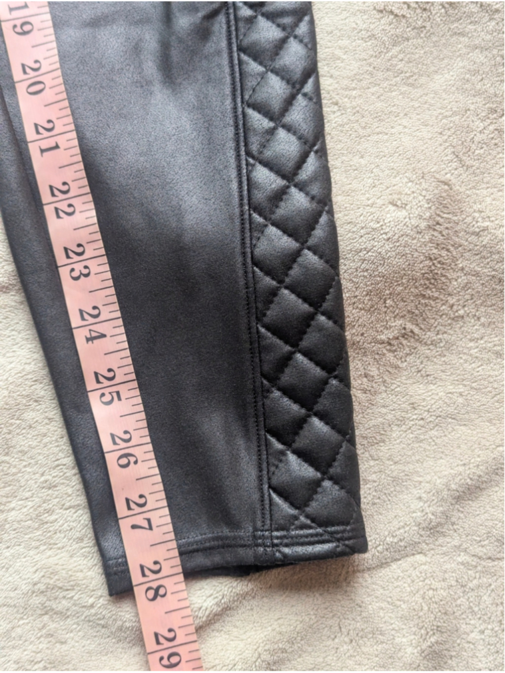 Spanx Black Faux Leather Quilted Moto Leggings Size Medium - Picture 10 of 13